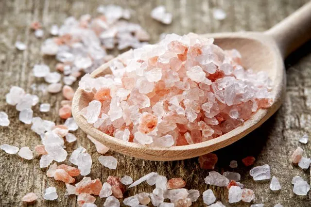 What Are the Dangers of Using Rock Salt Around Pets? (Vet Answer)