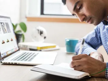 How to Write a Dog Walking Business Plan in 8 Simple Steps (Template Included)