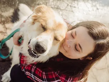 Are Great Pyrenees Good With Kids & Families? Breed Temperament & FAQ