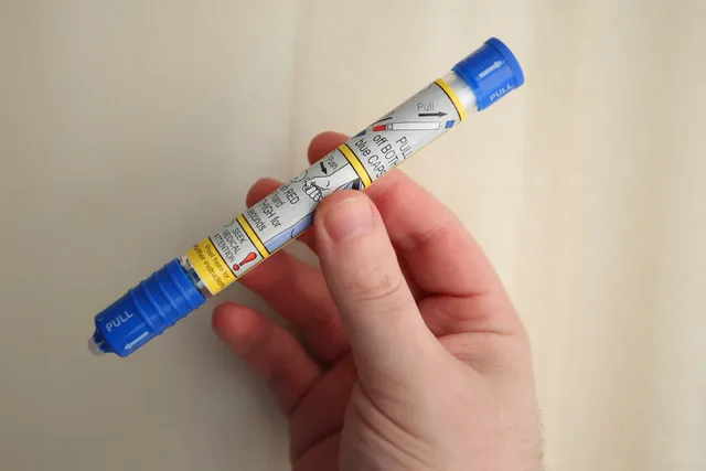Are There EpiPens for Dogs? Anaphylaxis Explained (Vet Answer)