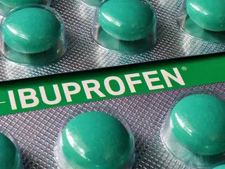 Can You Give Dogs Ibuprofen? Vet-Reviewed Facts & FAQ