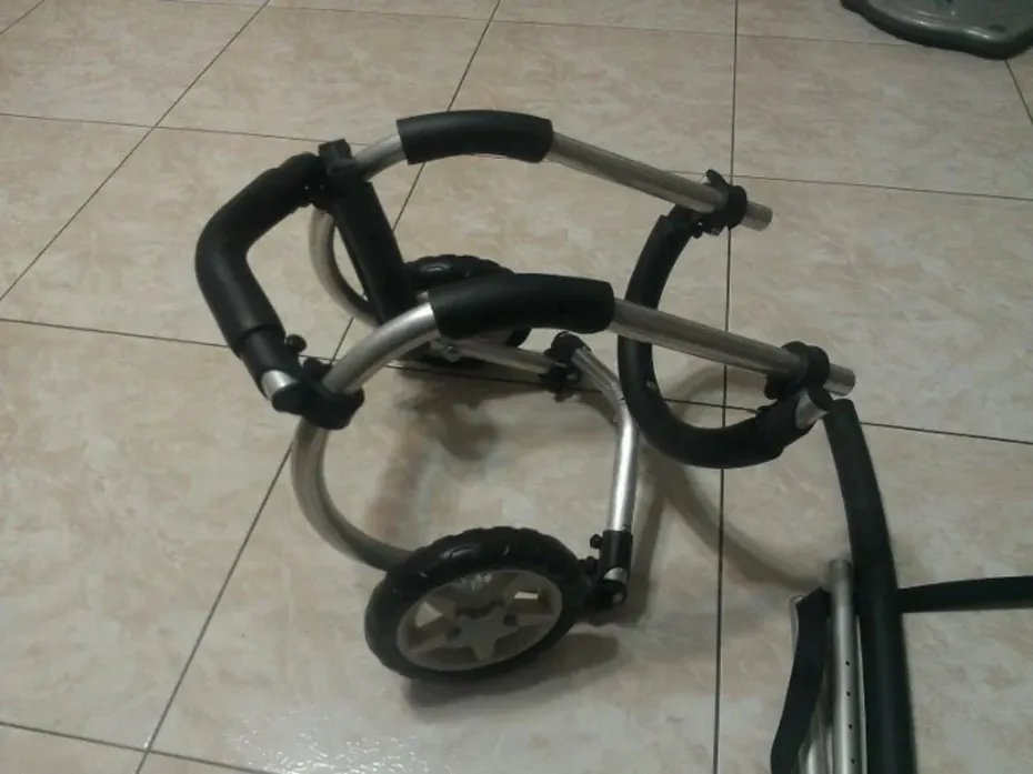 DIY Aluminum and Rubber Dog Wheelchair