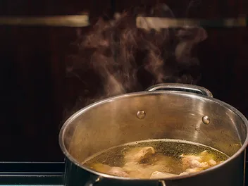 How to Boil Chicken for Dogs: A 5-Step Vet-Approved Guide