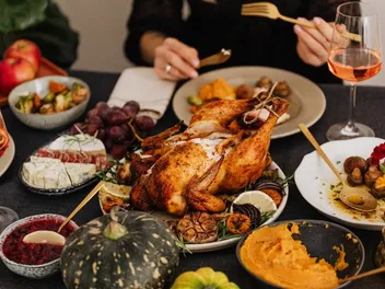 The Safe Christmas Foods Guide Every Dog Parent Needs