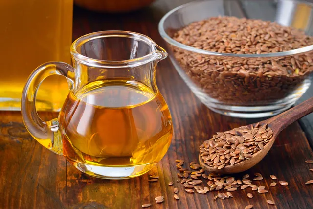 Can Dogs Have Flaxseed Oil? Vet-Approved Health & Nutrition Guide
