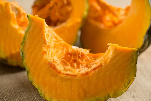 What Does Pumpkin Do for Dogs? 7 Vet-Verified Health Benefits & Serving Tips