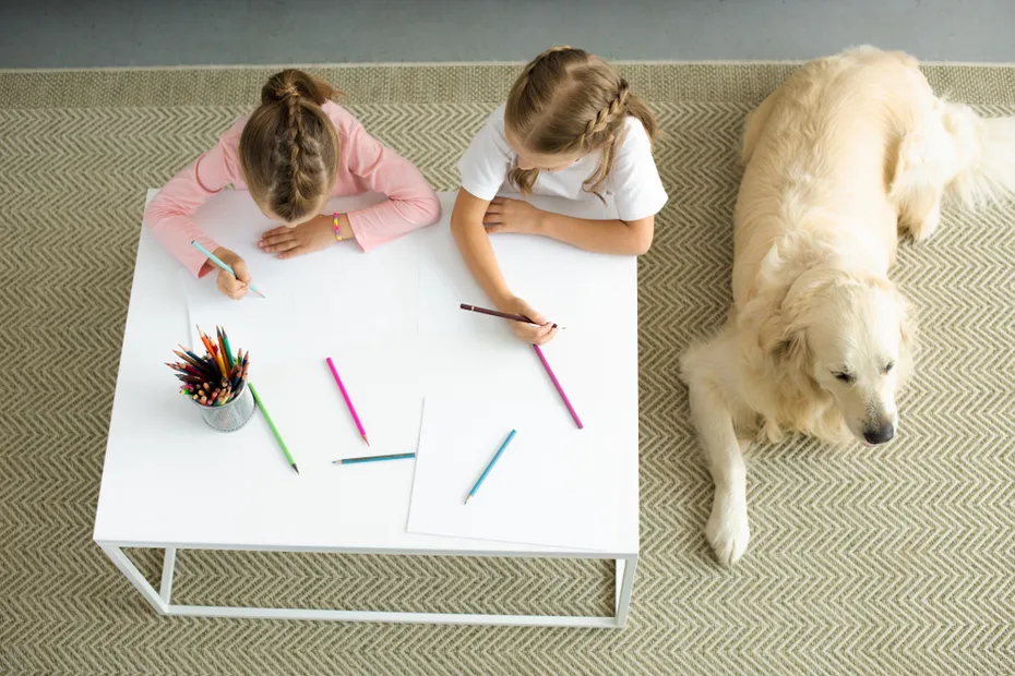 golden-retriever-with-kids