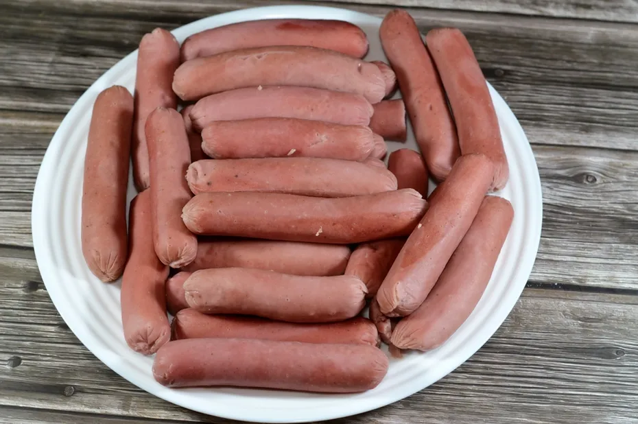 sausages on a plate