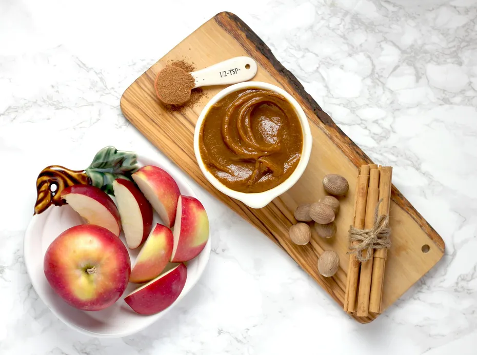 Peanut Butter and Applesauce Cake