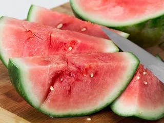Are Watermelons Good for Dogs? Nutrition Facts & Feeding Tips