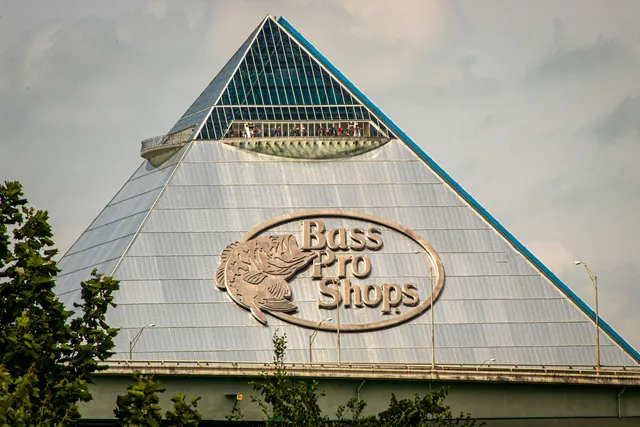 Are Dogs Allowed In Bass Pro Shops? 2026 Pet Policy & FAQ