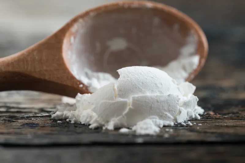 Cornstarch on a spoon