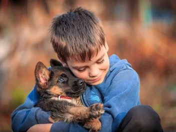 6 Benefits of Dogs and Children Growing Up Together & Best Breeds for Kids (Vet-Verified)
