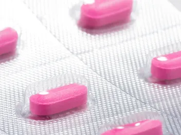 Benadryl Overdose In Dogs: Our Vet Discussed 5 Signs & What To Do Next