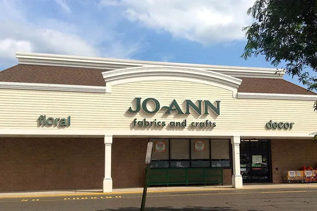Are Dogs Allowed in Joann Fabrics? (Updated in 2026)