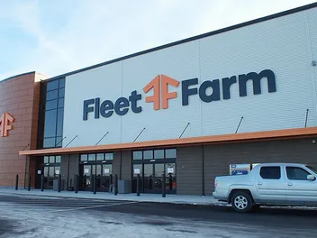 Are Dogs Allowed in Fleet Farm? 2026 Update