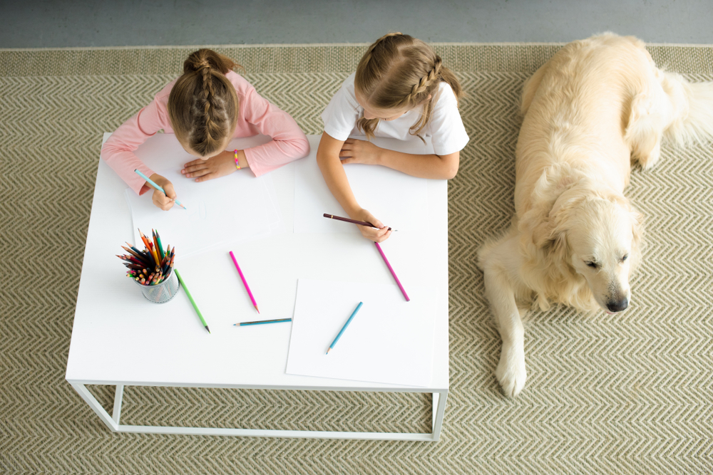 golden-retriever-with-kids
