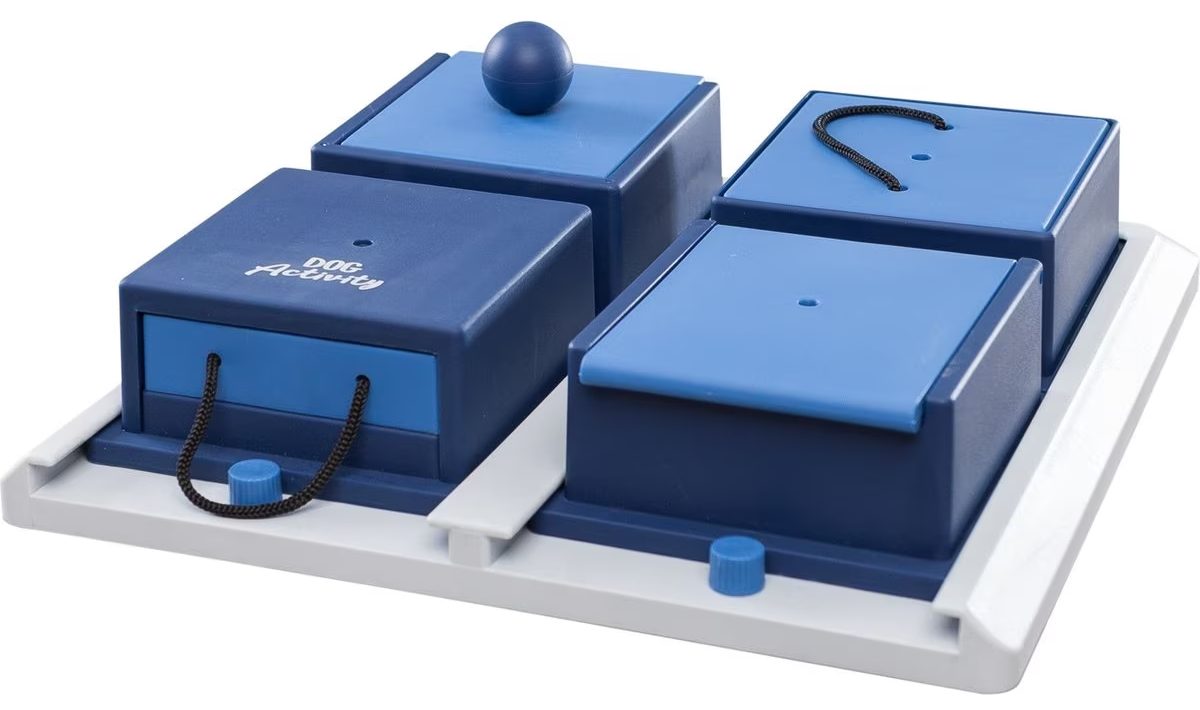 TRIXIE Activity Poker Box Activity Strategy Game Dog Toy