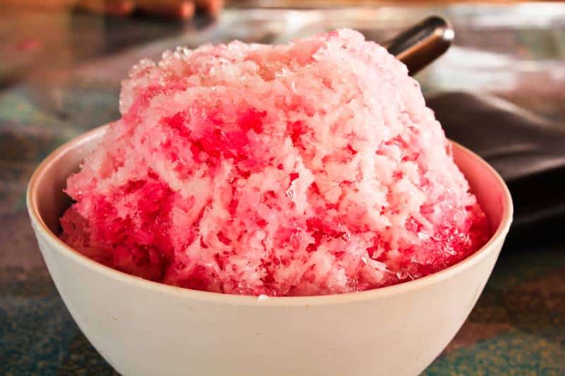 Can Dogs Have Snow Cones? Vet-Approved Health & Nutrition Facts