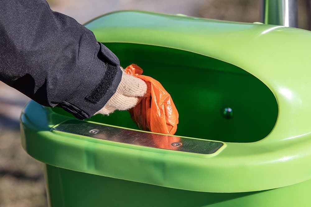 7 Best Trash Cans for Dog Poop in 2026 - Reviews & Top Picks