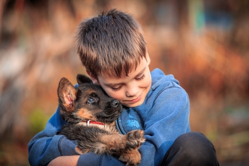 6 Benefits of Dogs and Children Growing Up Together & Best Breeds for Kids (Vet-Verified)