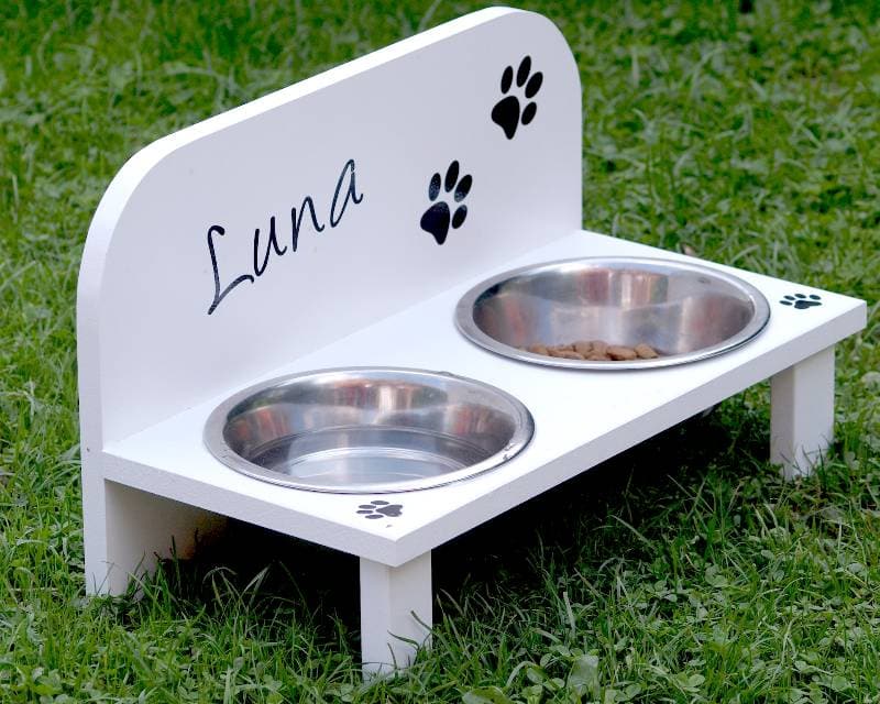 9 DIY Dog Feeders You Can Make Today (With Pictures)