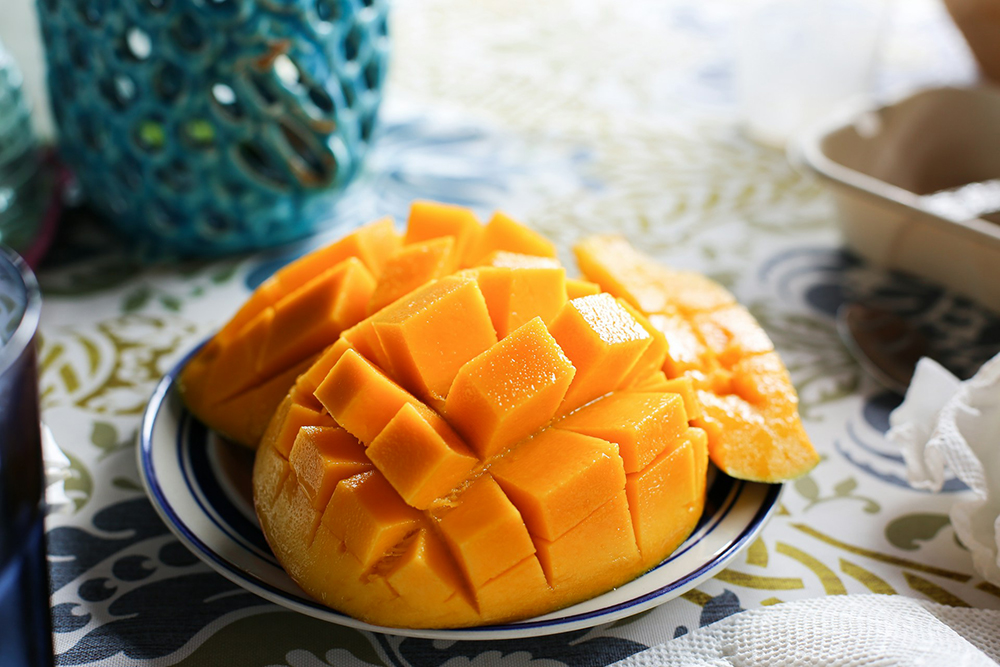 What Exotic Fruits Can Dogs Eat? 10 Vet-Verified Safe Options