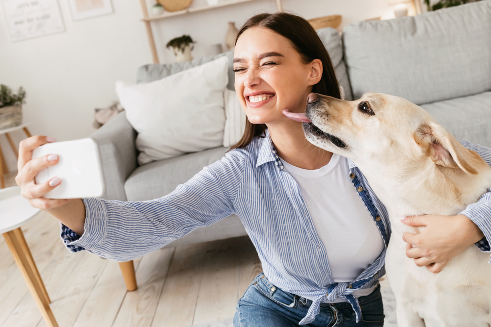How to Take the Perfect Dog Selfie in 10 Simple Steps